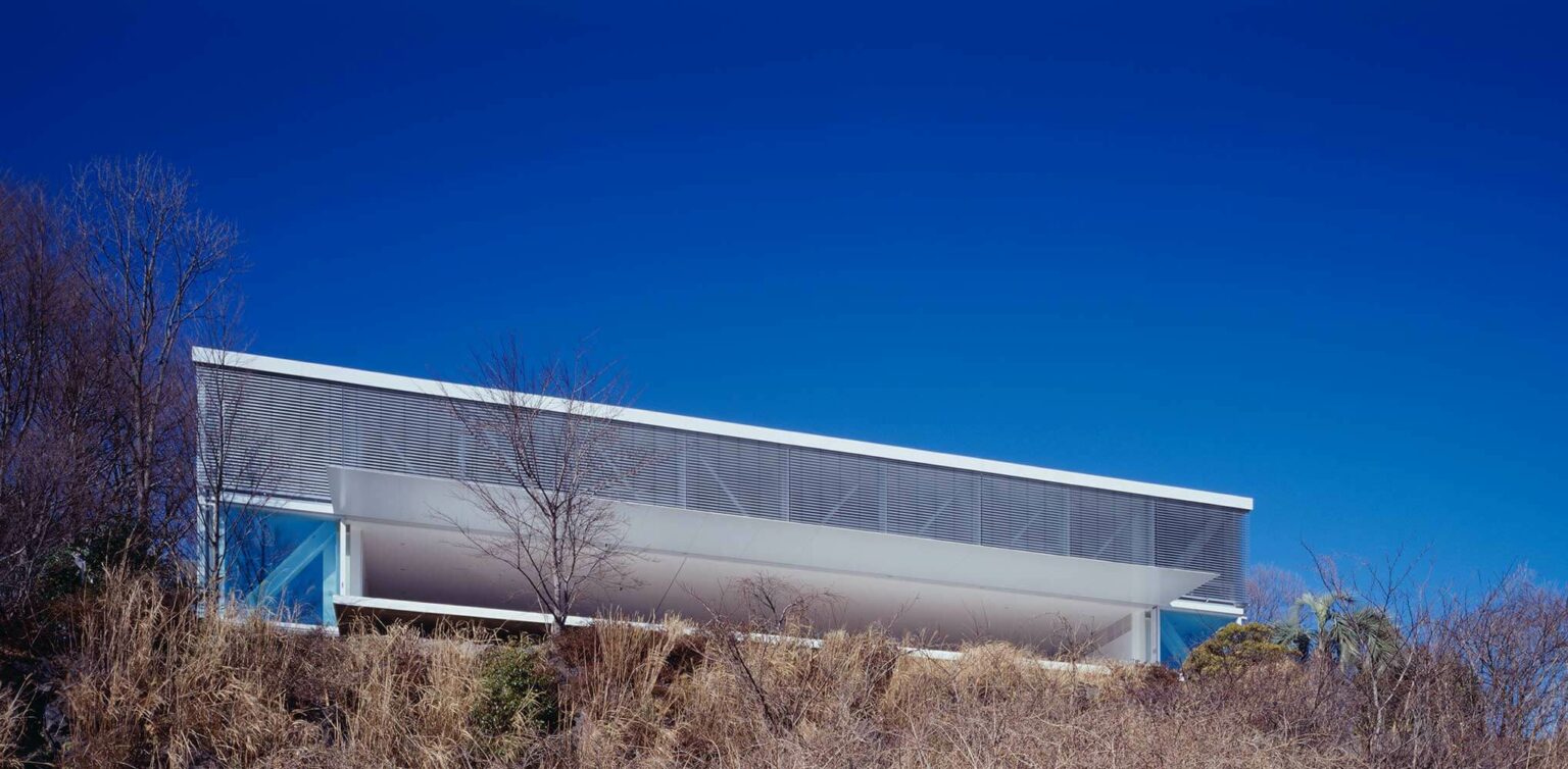picture-window-house-shigeru-ban